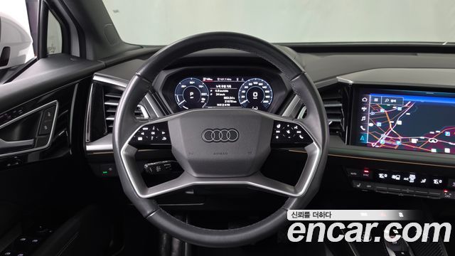 Audi Q4 e-tron 2022 — photo 19