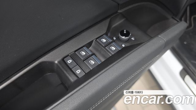 Audi Q4 e-tron 2022 — photo 30