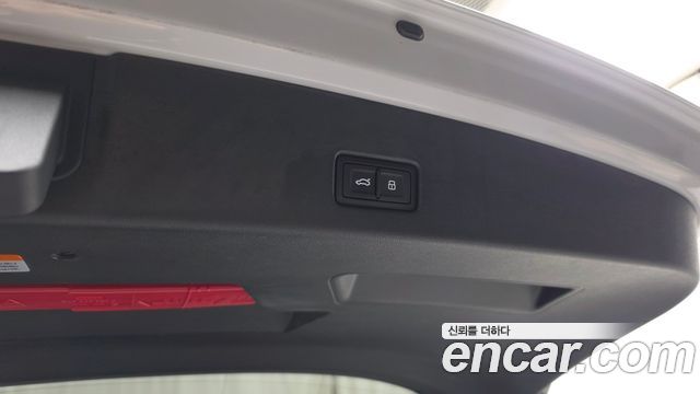 Audi Q4 e-tron 2022 — photo 33
