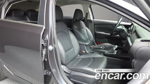 Kia K3 2023 — photo 16