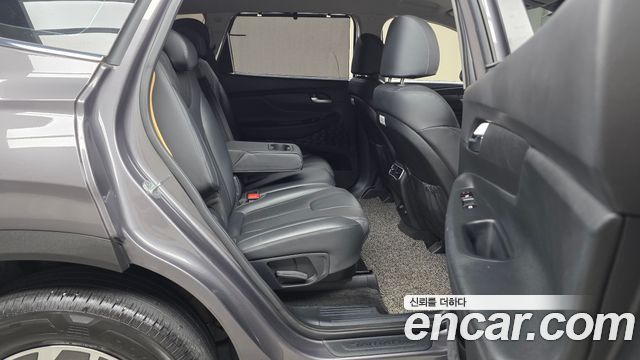 Hyundai Santafe 2022 — photo 16