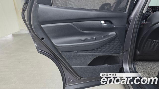 Hyundai Santafe 2022 — photo 15