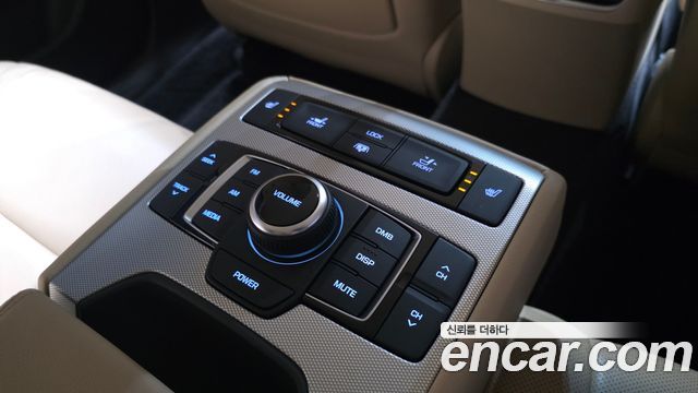 Genesis G80 2017 — photo 27