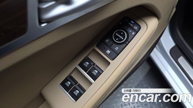 Genesis G80 2017 — photo 28