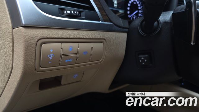 Genesis G80 2017 — photo 30