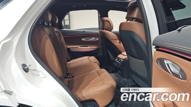 Genesis GV70 2025 — photo 17
