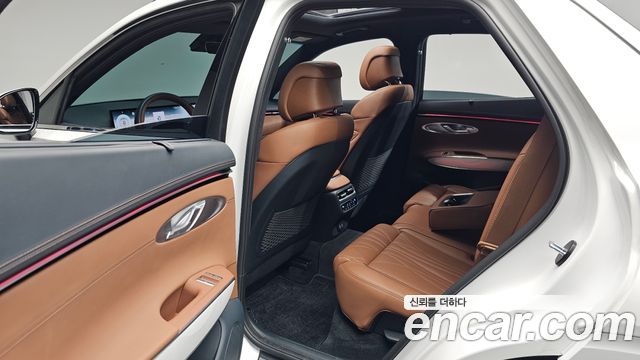 Genesis GV70 2025 — photo 18