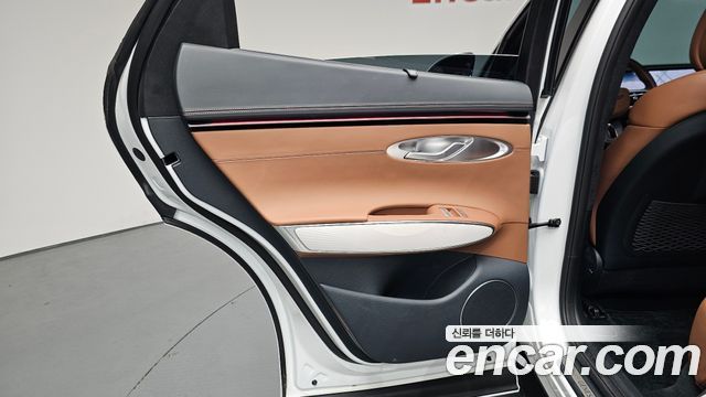 Genesis GV70 2025 — photo 15