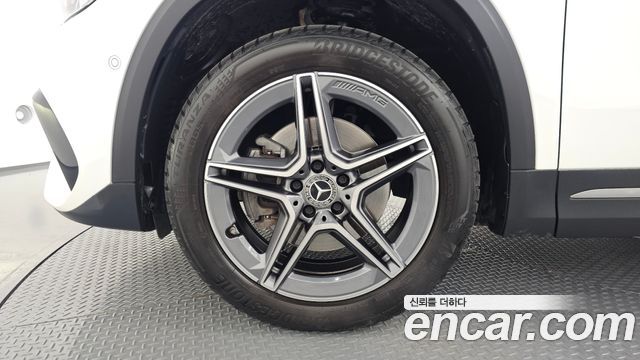 Mercedes-Benz GLA-Class 2023 — photo 5
