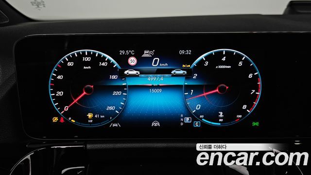 Mercedes-Benz GLA-Class 2023 — photo 12