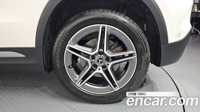Mercedes-Benz GLA-Class 2023 — photo 7