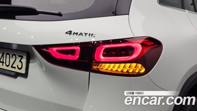 Mercedes-Benz GLA-Class 2023 — photo 9
