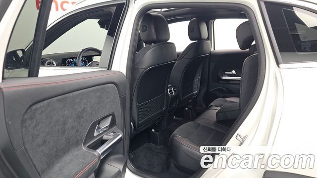 Mercedes-Benz GLA-Class 2023 — photo 29