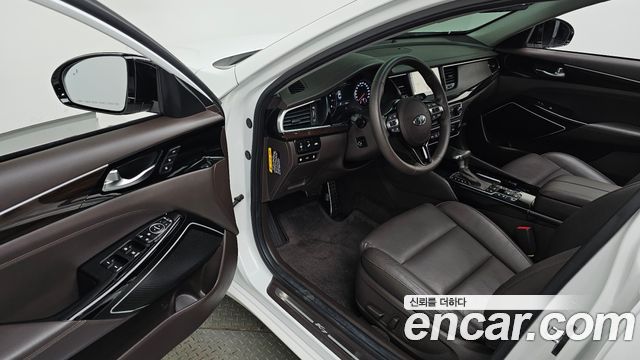 Kia K7 2018 — photo 13