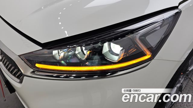 Kia K7 2018 — photo 8