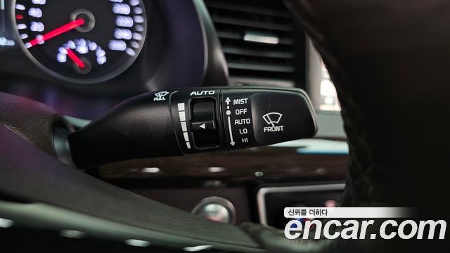 Kia K7 2018 — photo 28