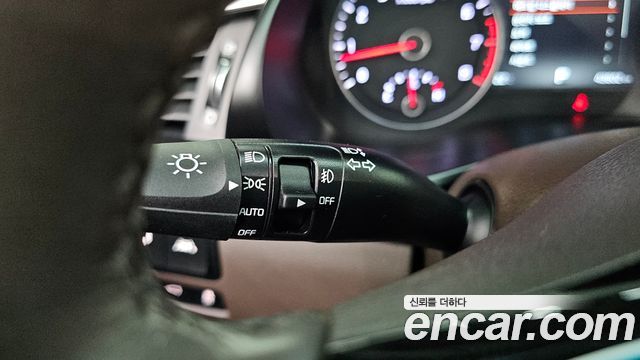 Kia K7 2018 — photo 29