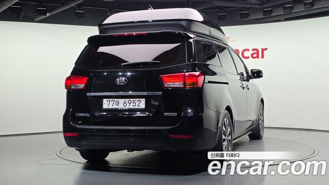 Kia Canival 2015 — photo 4