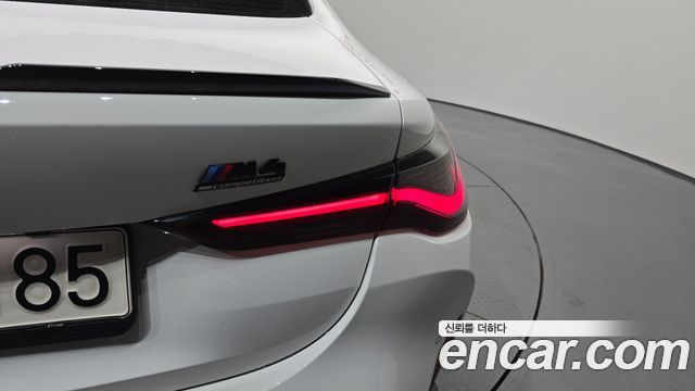 BMW M4 2021 — photo 9