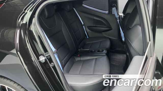 Hyundai Veloster 2019 — photo 18