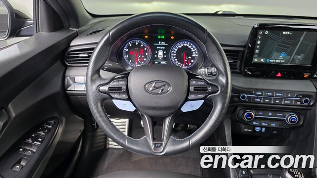 Hyundai Veloster 2019 — photo 19