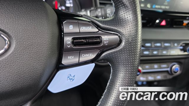 Hyundai Veloster 2019 — photo 25