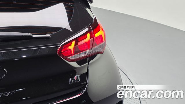 Hyundai Veloster 2019 — photo 9