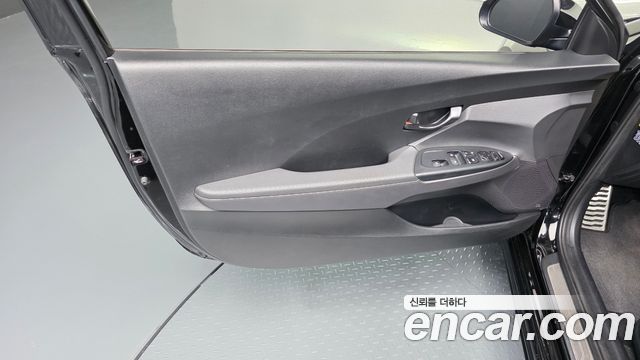 Hyundai Veloster 2019 — photo 15