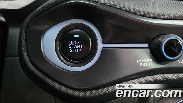 Hyundai Veloster 2019 — photo 27