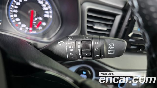 Hyundai Veloster 2019 — photo 29