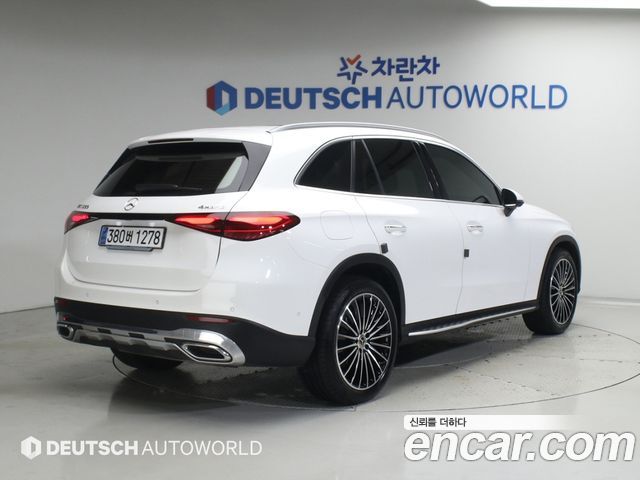Mercedes-Benz GLC-Class 2025 — photo 2