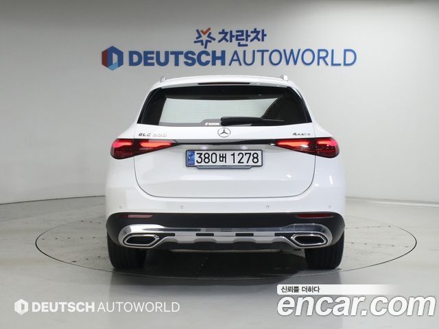 Mercedes-Benz GLC-Class 2025 — photo 4