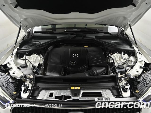 Mercedes-Benz GLC-Class 2025 — photo 6