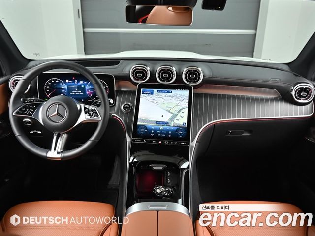 Mercedes-Benz GLC-Class 2025 — photo 7