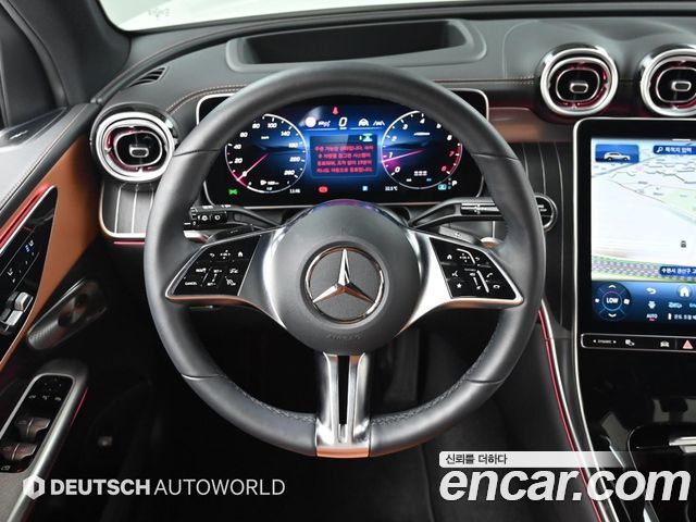 Mercedes-Benz GLC-Class 2025 — photo 13