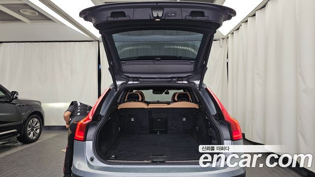 Volvo V90 2018 — photo 20