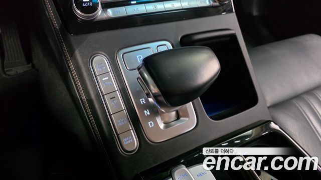 Genesis G90 2019 — photo 9