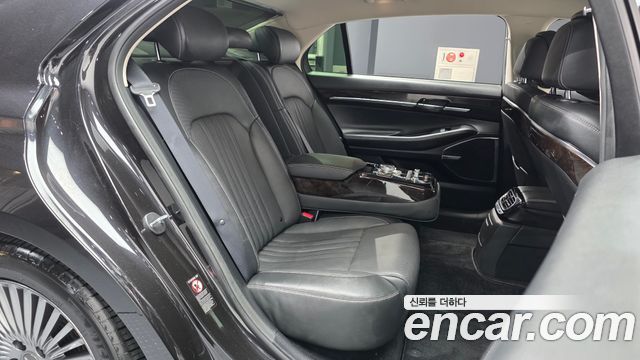 Genesis G90 2019 — photo 12