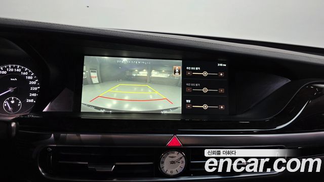 Genesis G90 2019 — photo 15