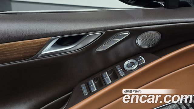 Genesis G80 2022 — photo 26
