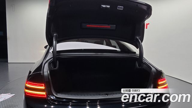 Genesis G80 2022 — photo 30