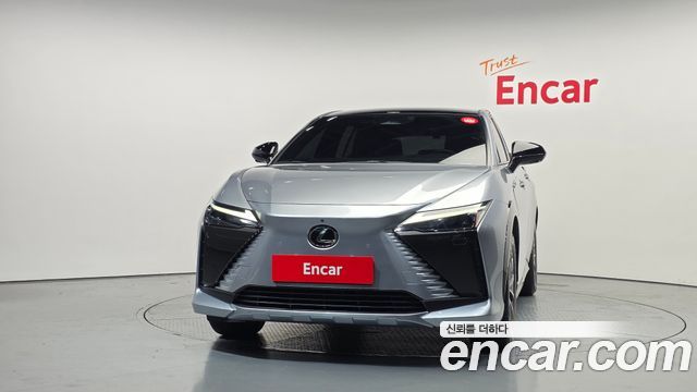 Lexus RZ 2023 — photo 3
