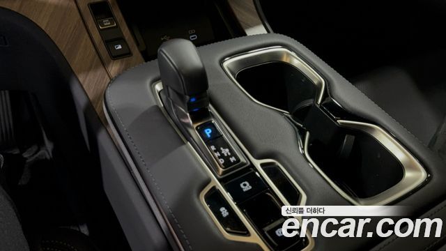 Lexus LM 2025 — photo 9