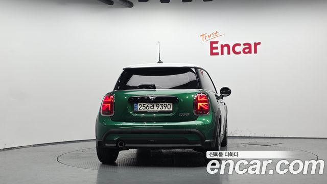Mini Cooper 2022 — photo 4