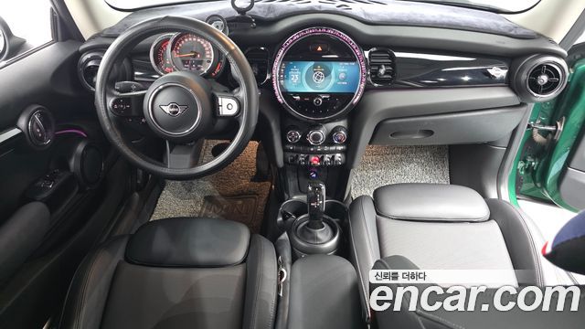 Mini Cooper 2022 — photo 10