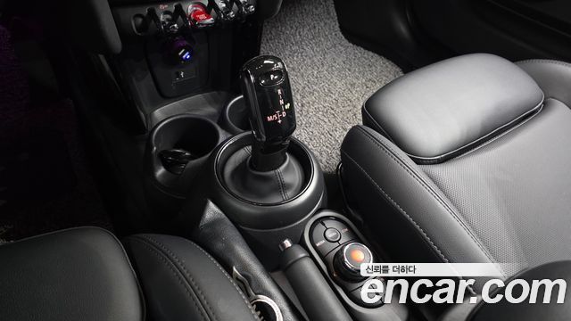 Mini Cooper 2022 — photo 12