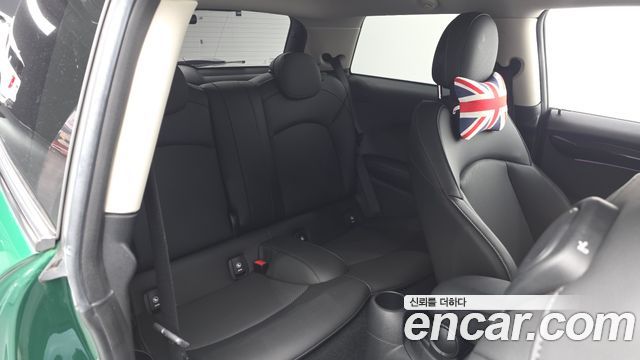 Mini Cooper 2022 — photo 17