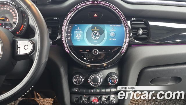 Mini Cooper 2022 — photo 19