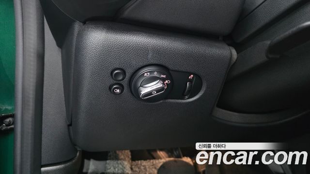 Mini Cooper 2022 — photo 22