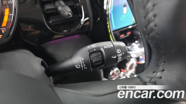 Mini Cooper 2022 — photo 23